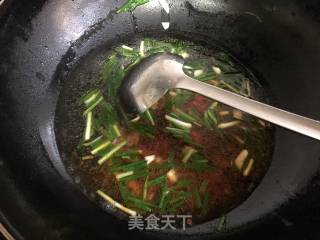 豆瓣酱炒花蛤的做法步骤：5
