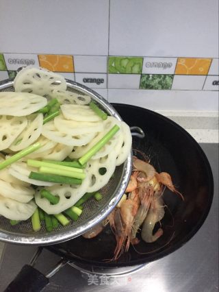 【常德】香辣什锦沼虾锅的做法步骤：4