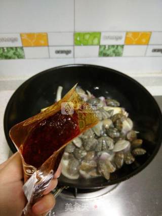 花蛤豆腐煲的做法步骤：5