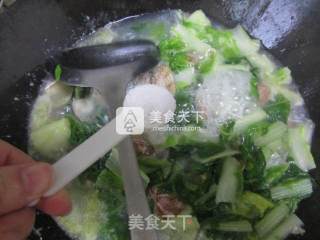 小白菜花蛤汤的做法步骤：9