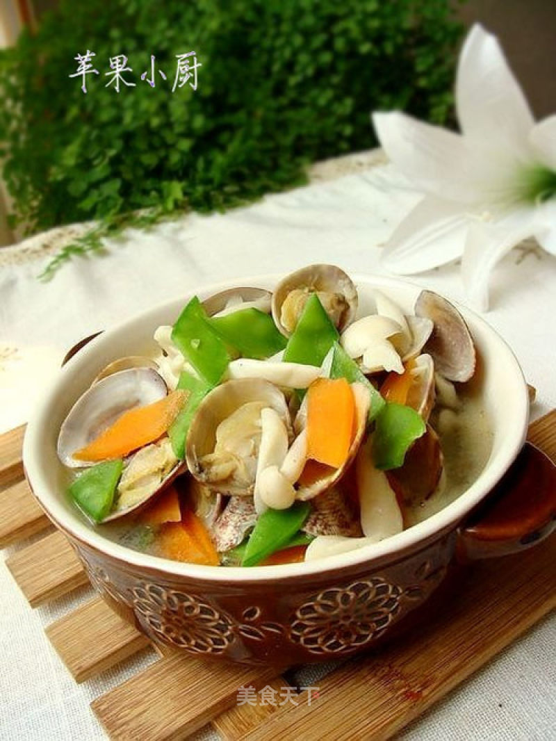 海鲜菇花蛤汤的做法