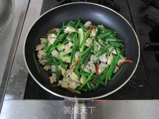花蛤肉炒韭苔的做法步骤：6