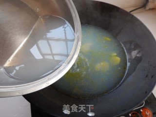 花蛤丝瓜汤的做法步骤：7