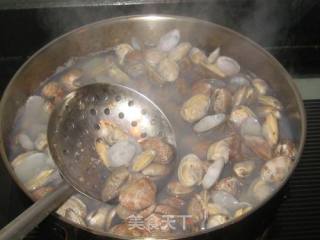 咖喱炒花蛤的做法步骤：3