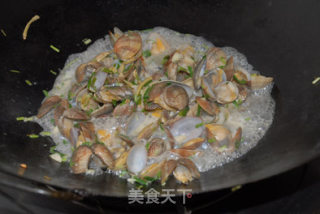 原味的葱姜炒花蛤的做法步骤：8