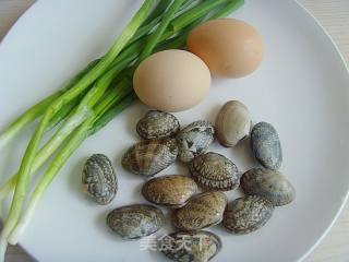 宝宝营养餐：花蛤蒸蛋的做法步骤：1
