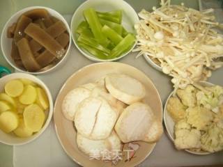 节日里的火热大餐——麻辣海鲜香锅的做法步骤：4