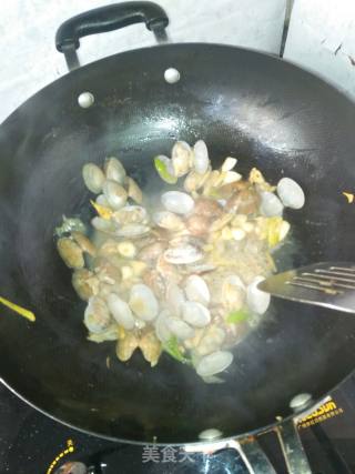 清炒花蛤的做法步骤：5