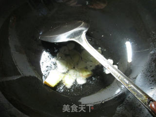 蛳螺炒花蛤 的做法步骤：2