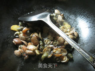 蛳螺炒花蛤 的做法步骤：9