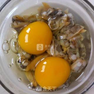 花蛤鸡蛋炒韭菜的做法步骤：4