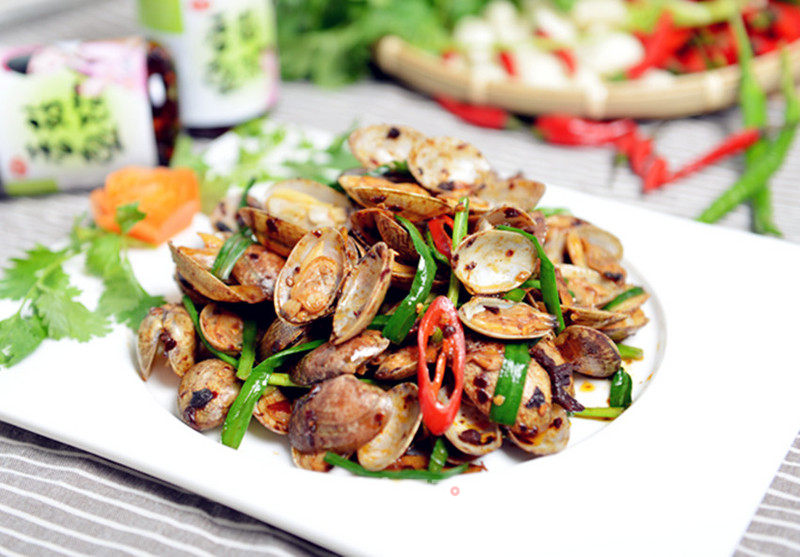 香菇豆豉炒花蛤，一盘不过瘾~的做法