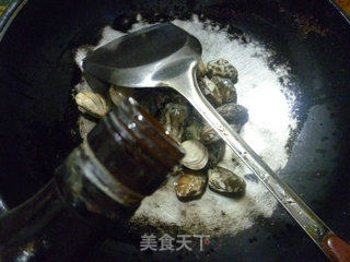 梅豆炒花蛤的做法步骤：6