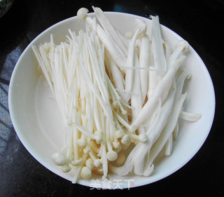 滋阴平肝火--菌菇花蛤汤的做法步骤：3