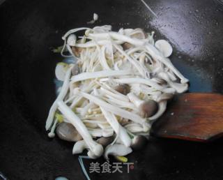 滋阴平肝火--菌菇花蛤汤的做法步骤：6