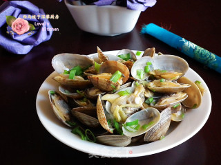 简单鲜美的海鲜小炒----葱爆蛤蜊的做法步骤：8