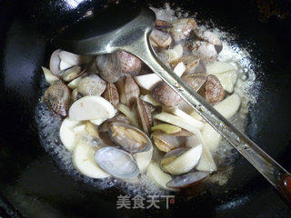 茭白炒花蛤的做法步骤：11