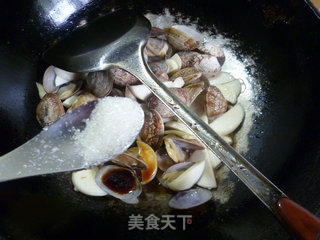茭白炒花蛤的做法步骤：13