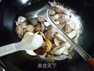 茭白炒花蛤的做法步骤：14