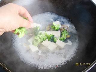 西兰花豆腐汤的做法步骤：5