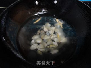内酯豆腐花蛤汤的做法步骤：3