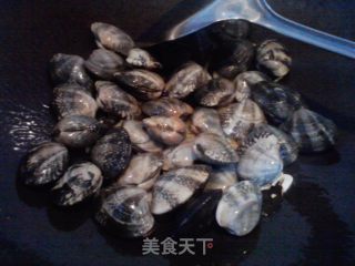 清粥小菜——姜蒜花蛤的做法步骤：3