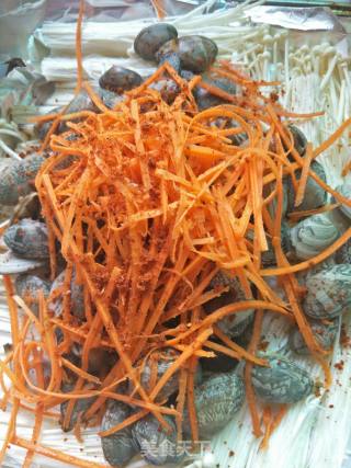 金针菇烤花甲的做法步骤：2