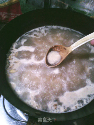 花蛤丝瓜米粉汤的做法步骤：8