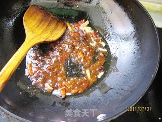 海天酱炒花蛤的做法步骤：2