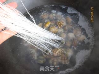 菠菜花蛤粉丝汤的做法步骤：3