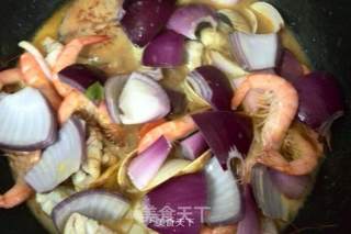 椰汁咖喱海鲜煲的做法步骤：8