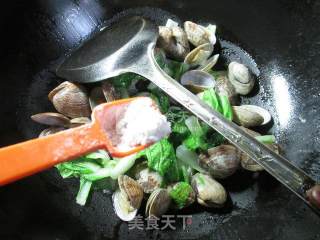 小白菜炒花蛤的做法步骤：7