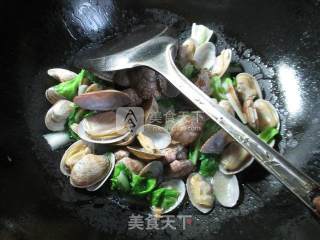 小白菜炒花蛤的做法步骤：9