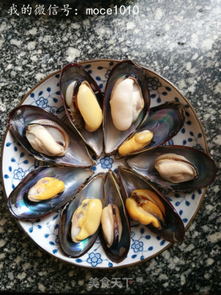 小策海鲜今日菜谱：芝士青口贝 壳菜 贻贝的做法步骤：3