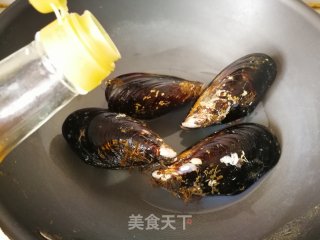 【烟台】干锅贻贝的做法步骤：2