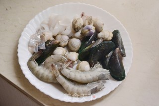 西班牙海鲜饭的做法步骤：2