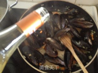 换种法子炒海鲜——法式炒贻贝的做法步骤：7