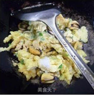 淡菜肉炒葱鸡蛋的做法步骤：10