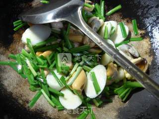 韭菜茭白炒淡菜的做法步骤：4