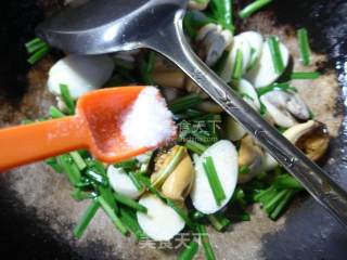 韭菜茭白炒淡菜的做法步骤：7