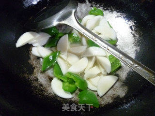 灯椒茭白炒淡菜的做法步骤：11