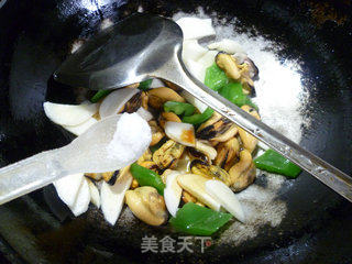 灯椒茭白炒淡菜的做法步骤：14