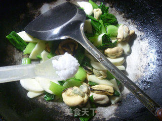 茭白淡菜炒青菜的做法步骤：9