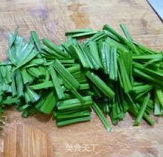 韭菜炒淡菜的做法步骤：4