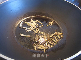 鲜美带子金针菇汤的做法步骤：2