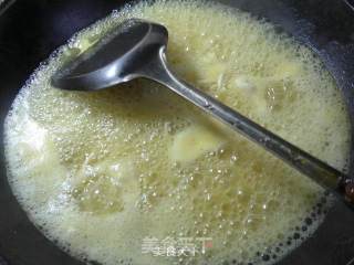 煎鸡蛋墨鱼丸咖喱汤面的做法步骤：4