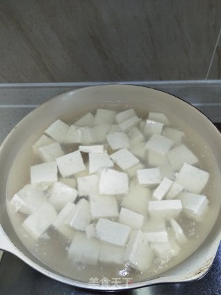 墨鱼丸炖豆腐的做法步骤：3