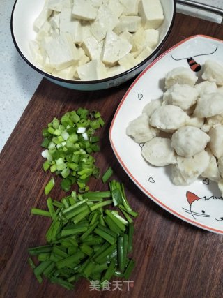 墨鱼丸炖豆腐的做法步骤：6