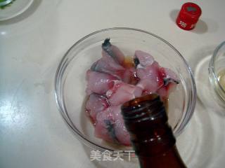 适合夏季食用的汤“山楂鲤鱼汤”的做法步骤：3