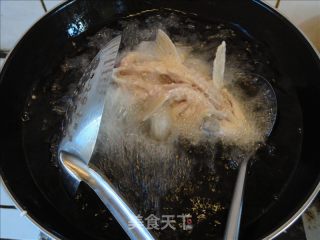 【鲁菜】糖醋鲤鱼的做法步骤：10